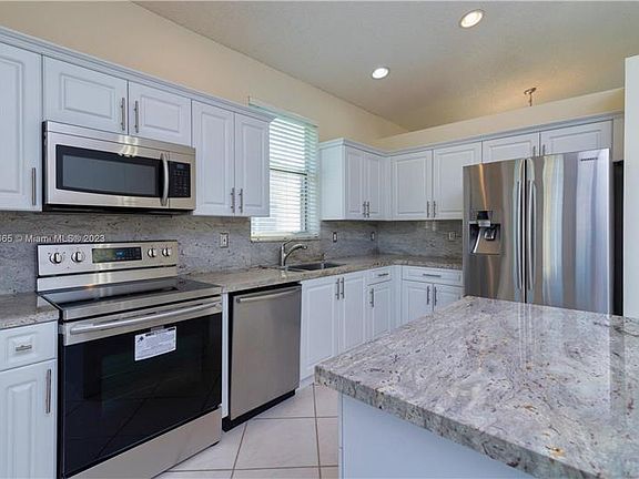 3rd image of 865 NW 132nd Ave #865