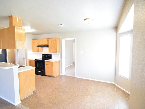 5th image of 4405 Lonesome Dove Dr