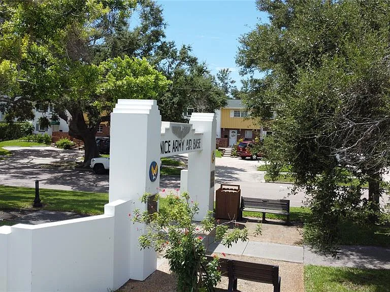 705 W Venice Ave #705-B — Photo 27