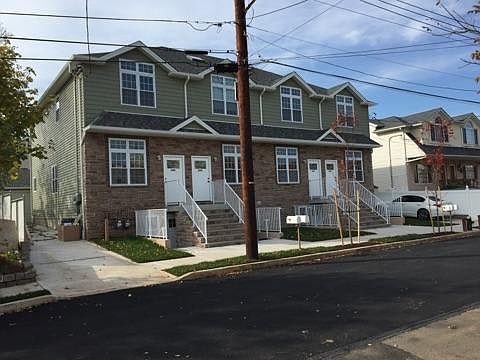 1st image of 306 Wingham St