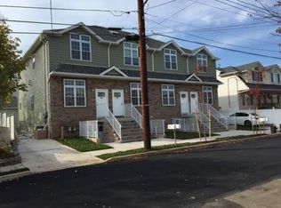 306 Wingham St, Staten Island, NY 10305