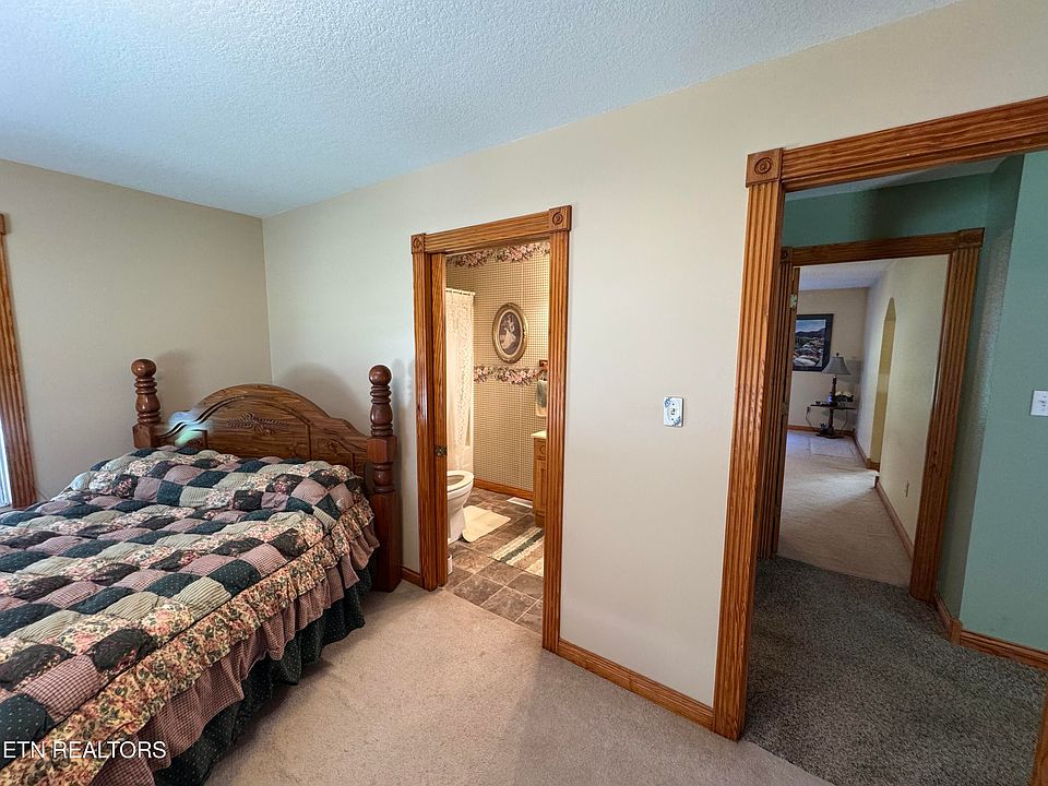 37th image of 439 Elvira Ln
