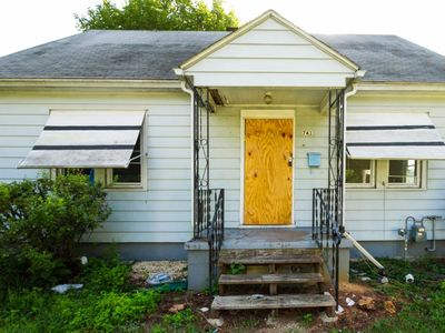 741 S 6th St, Vineland, NJ, 08360