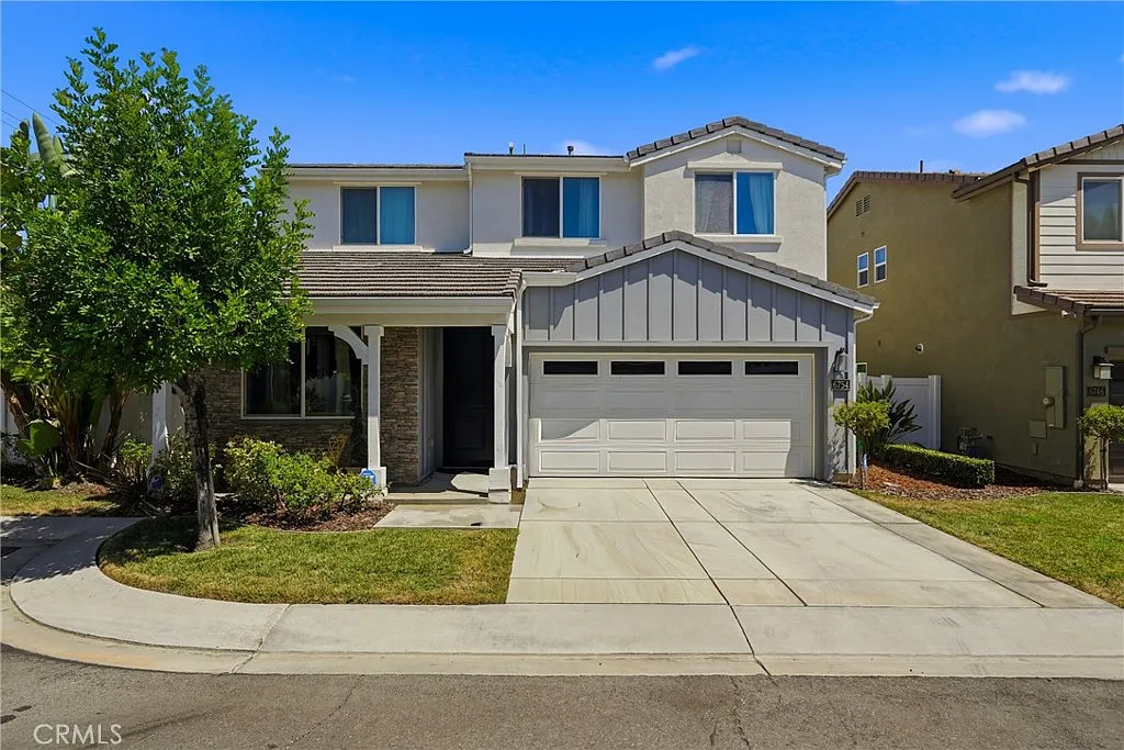 4 bed, 2279 sqft, $6,750 — Photo 1