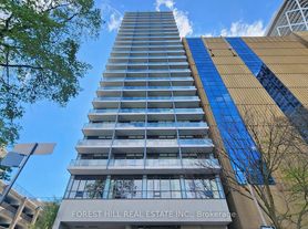 210 Simcoe St