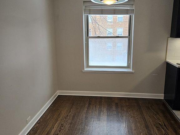 5th image of 4921 N Wolcott Ave APT 2B
