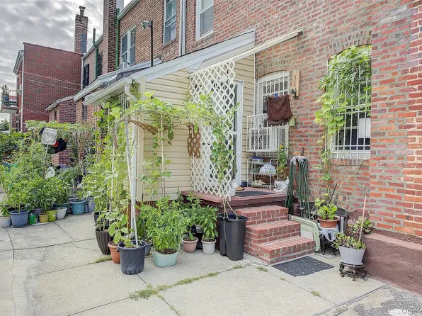 161-10 84th Avenue image 4 of 44