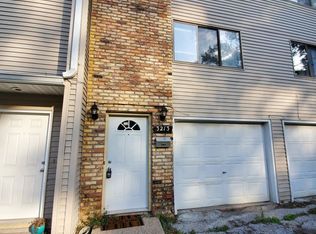 3209 Schuetzen Ln #3213, Davenport, IA 52804