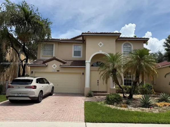 1423 SW 158th Ave, Pembroke Pines, FL 33027