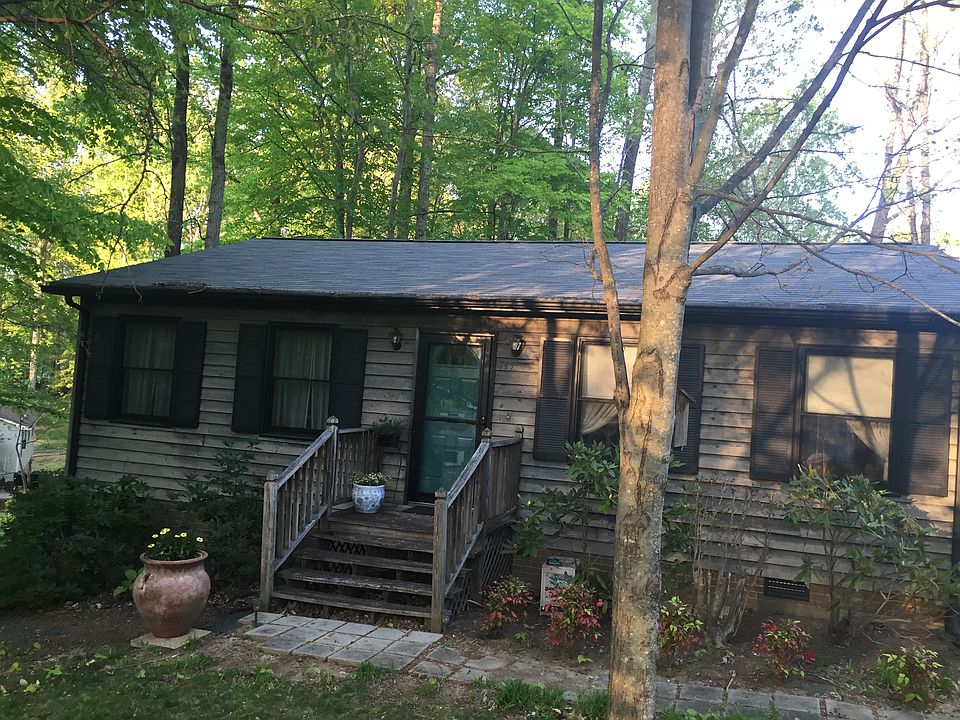 1st image of 745 Stonecrest Dr