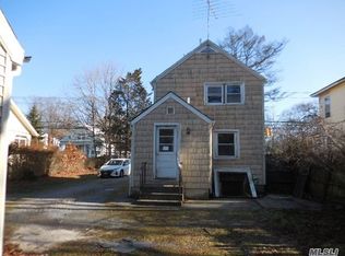 26 Carleton Ave, Islip Terrace, NY 11752