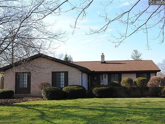 4th image of 24505 Meadow Ln