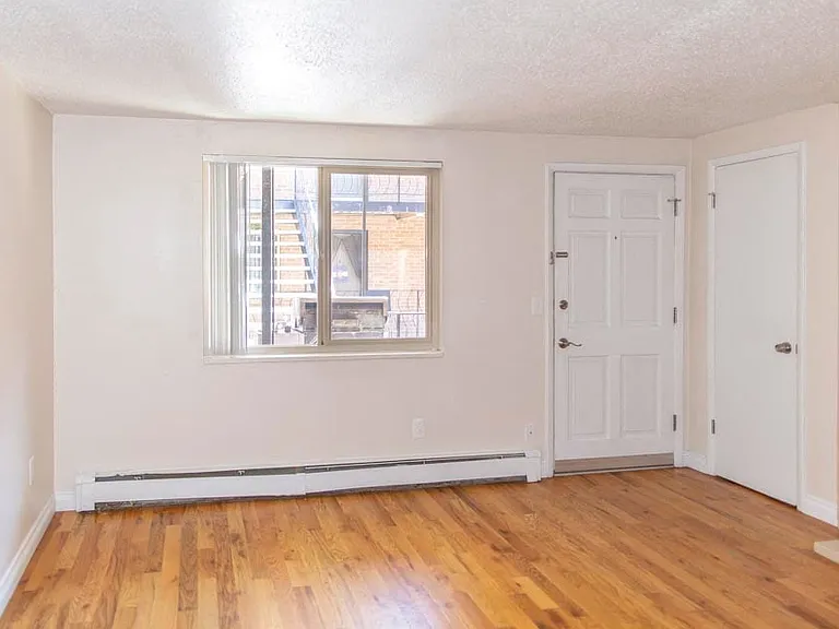 222 Logan — Photo 36