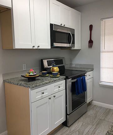 2nd image of 10726 Lazy Oaks Dr