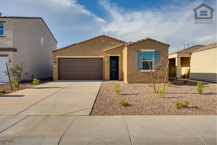 3 bed, 2.0 bath, 1704 sqft, $2,295 — Photo 1