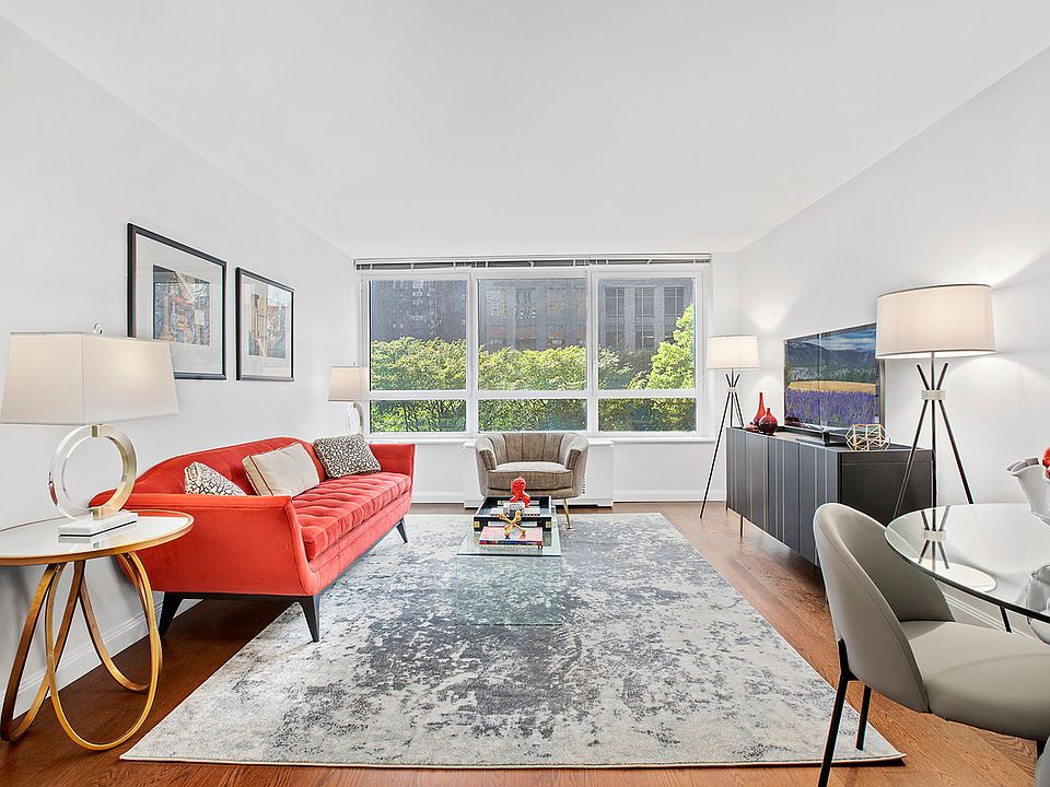 1st image of 200 E 94th St APT 321