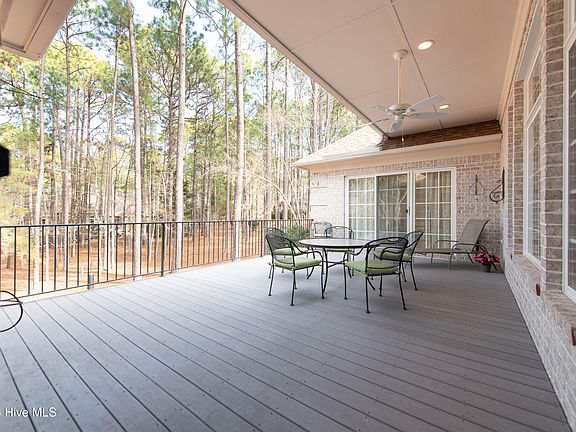 5th image of 24 Whitehaven Drive
