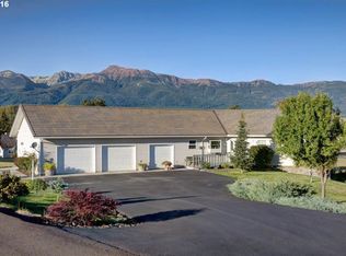 27 Valley Heights Dr, Enterprise, OR 97828