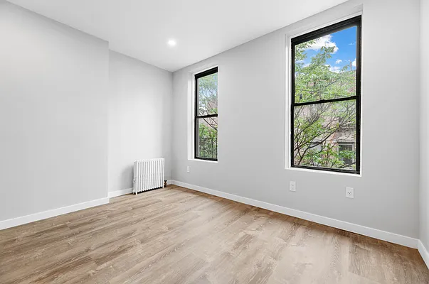 Rented by REAL New York | media 16