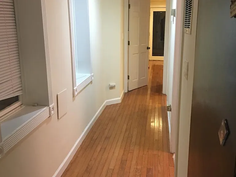 1459 Girard St NW #1 — Photo 4