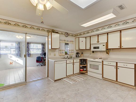 3rd image of 3034 Scotty Dr