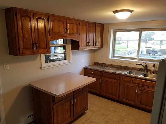 5th image of 1684 Tanglewood Ave APT 1