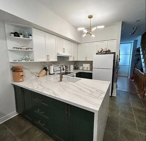 125 Hall St #6 — Photo 5