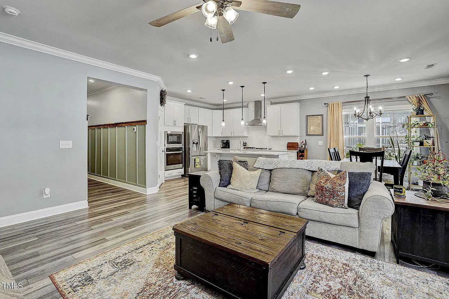 3 bed, 1816 sqft, $2,000 — Photo 3
