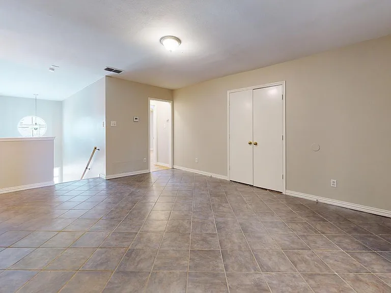 8128 Heritage Place Dr — Photo 9