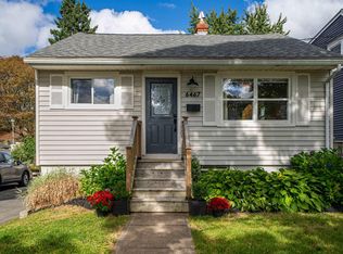 6467 Almon St, Halifax, NS B3L 1V6