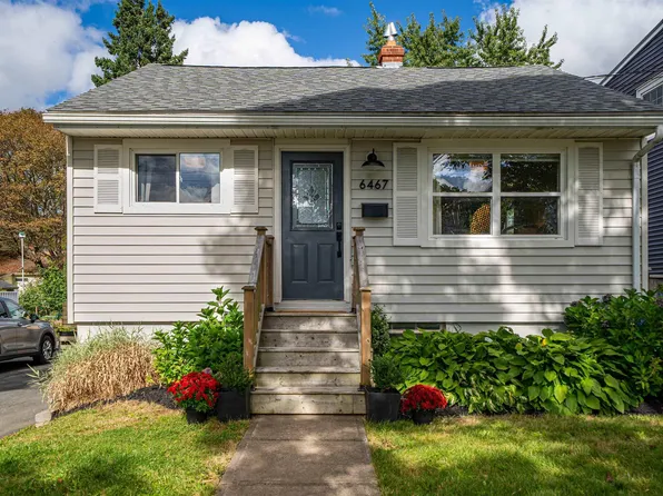 6467 Almon St, Halifax, NS B3L 1V6