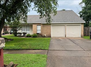 515 Shealy St, Webster, TX 77598