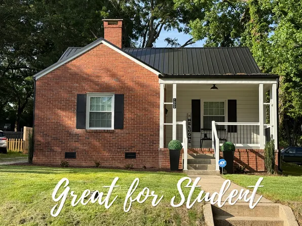 1302 Winstead Pl, Greensboro, NC 27408