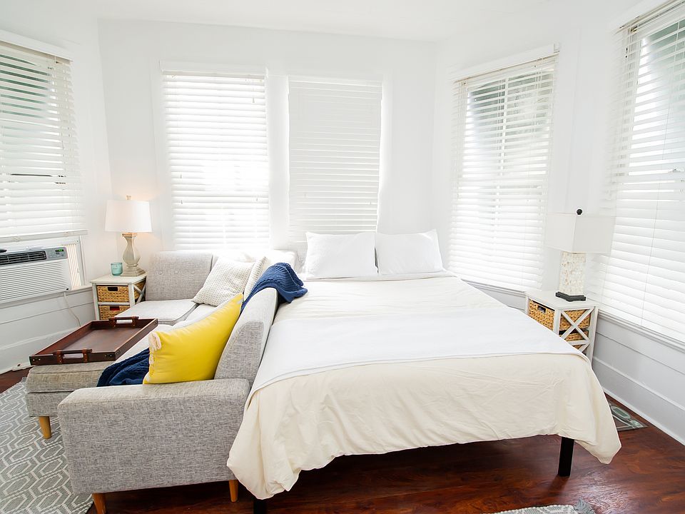 1st image of 1309 Whitehead St #3