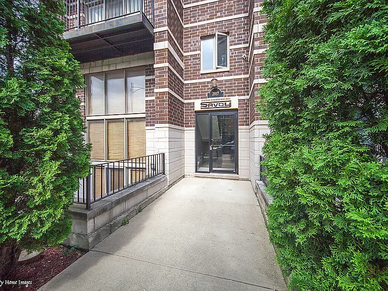 3917 S Indiana Ave #3S — Photo 2