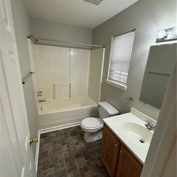 61 W Sellers St #D — Photo 4