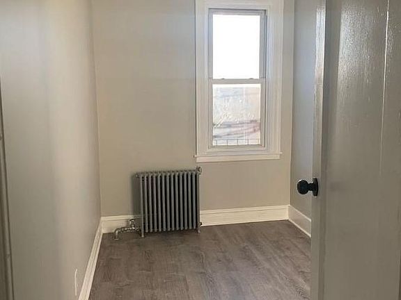 3rd image of 4209 162nd St Floor 2