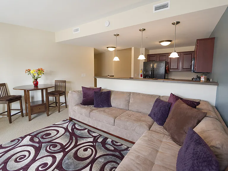 East Bay II Apartments — Photo 29