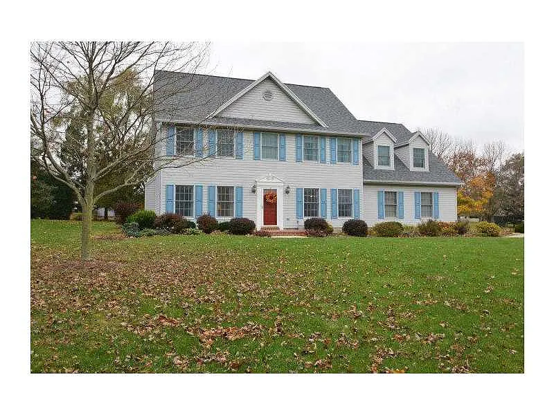 550 Windmere Dr photo 1