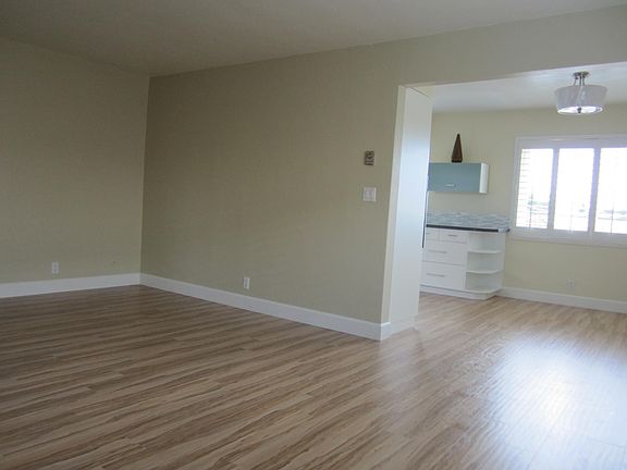 3rd image of 4154 Louisiana St APT 6