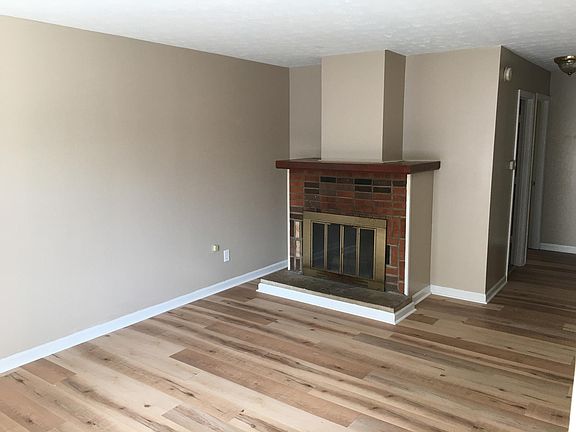 2nd image of 3348 Cove Lake Dr #3348