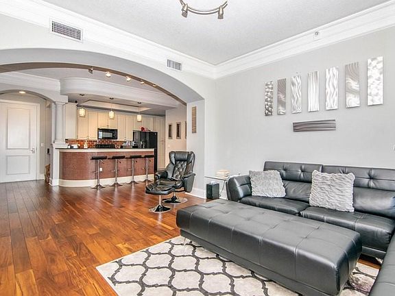 3rd image of 275 Bayshore Blvd Unit 901