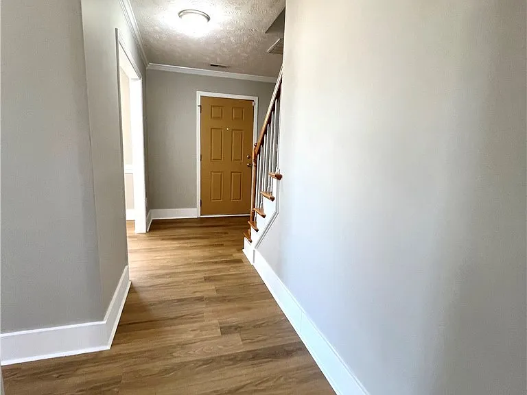 240 Declaration Dr — Photo 21