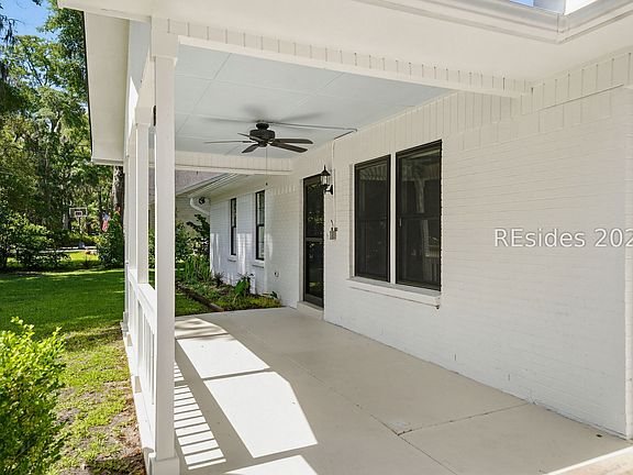 3rd image of 13 Blythewood Rd