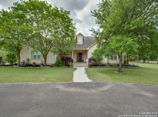 689 Rosewood Ave, Boerne, TX 78006