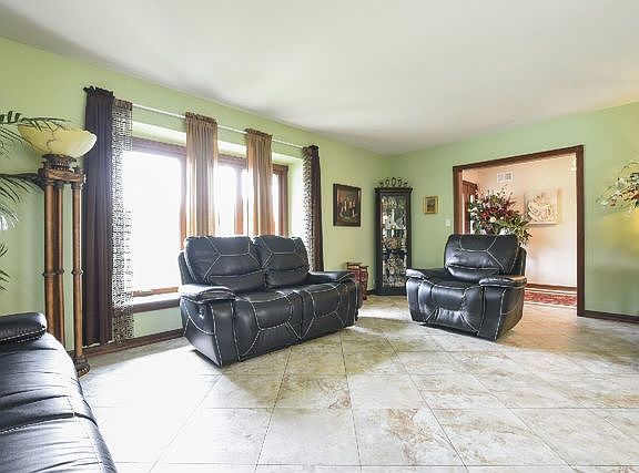 5th image of 474 Mulberry Ln