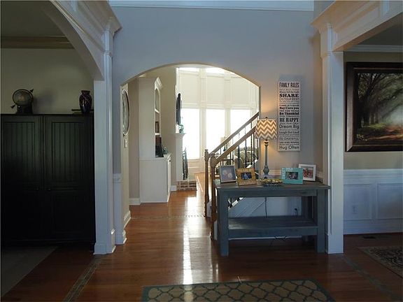 2nd image of 1913 Autumn Sage Dr