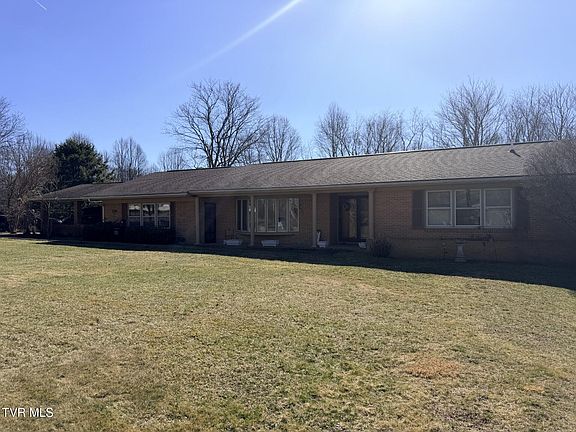 3rd image of 10132 Coeburn Mountain Rd