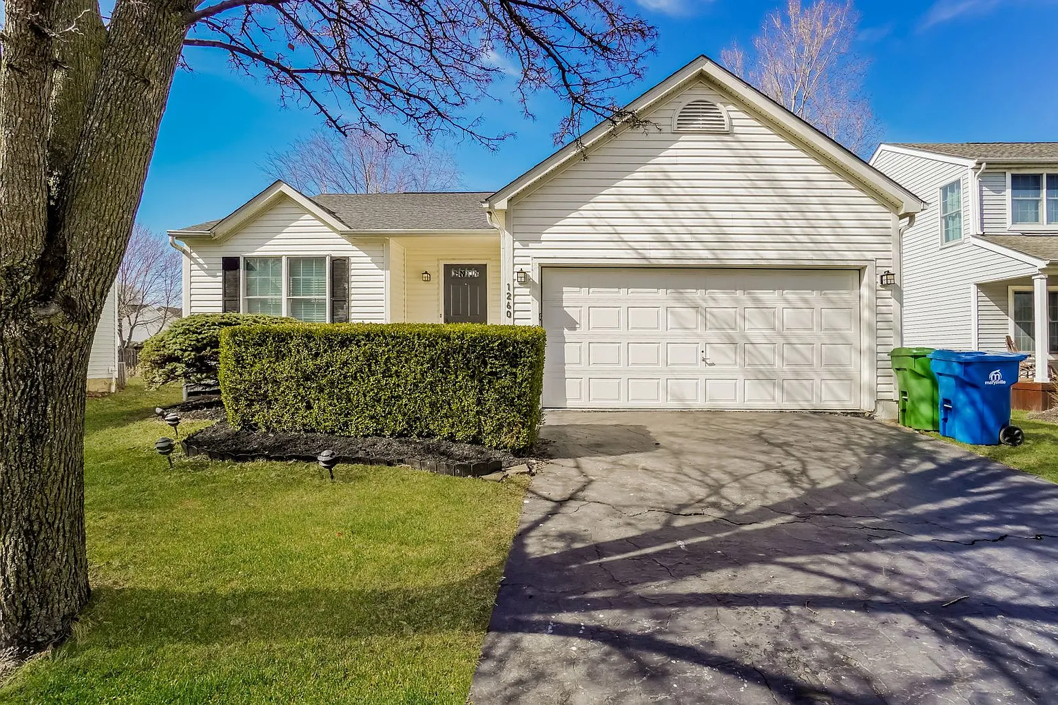 1260 Valley Dr photo 1