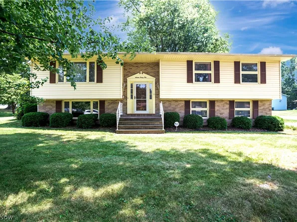 1694 Cush Ln, Coshocton, OH 43812